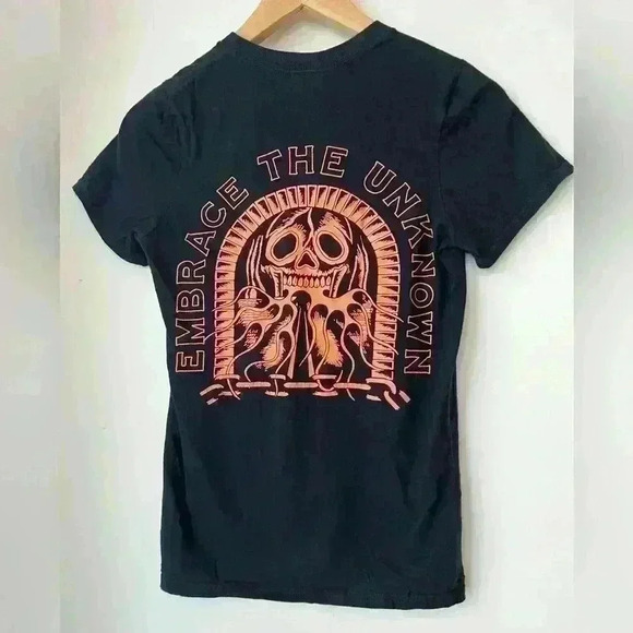 Embrace the Unknown Skull Black Graphic T-Shirt Goth Emo Punk Indie Sleeze XS - Picture 6 of 9